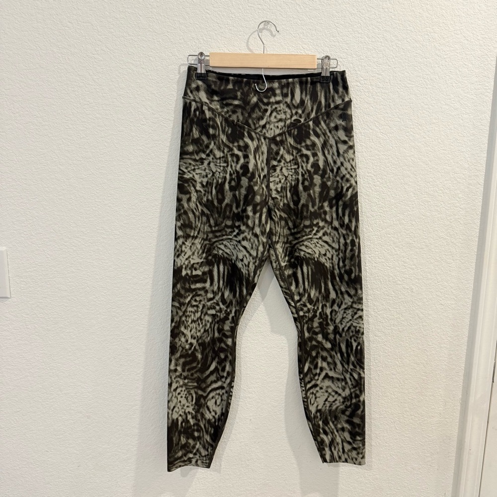 Good American- Wild Night Stylish Leggings - Size 3/L
